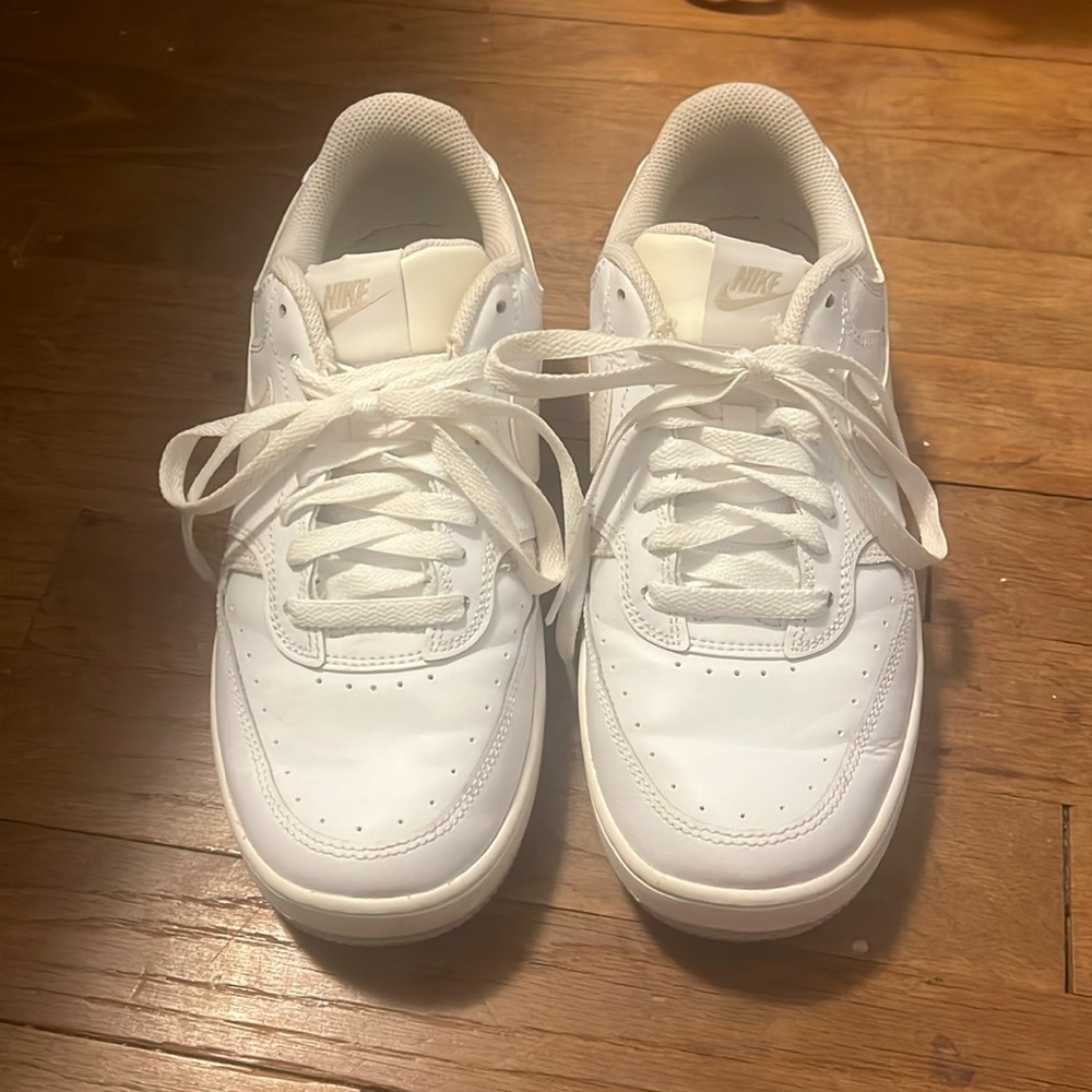 White/tan detail Nike shoes